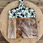 Tabla cortar mango resina 30X20X1,5 Olivo Lacado